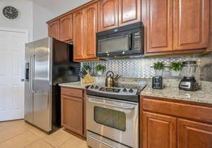 IS1-103 - Spacious 3BR Orlando Condo Near Disney | Sleeps 8 Guests