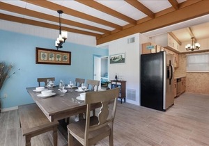 Island Gem A by Duncan Real Estate