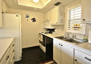 Island House Beach Club 4A - Private condo with balcony