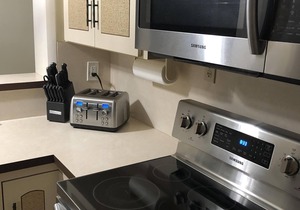 Island Living, Within Walking Distance To Beach Restaurants Shops Parks Marina