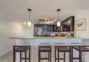 John's Pass Updated 2B/2B - Beach Place #102