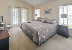 Just Like Home - But Better! Greater Groves 4/3 Pool Home With Game Room.