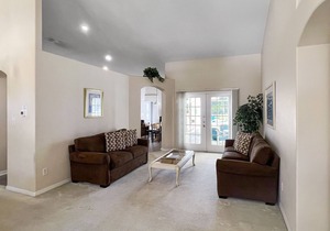 Just Like Home - But Better! Greater Groves 4/3 Pool Home With Game Room.