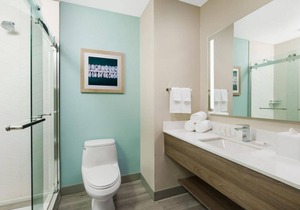 Keys Vacation Starts Here! Three Amazing Units, Free Breakfast, Outdoor Pool