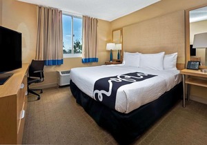 La Quinta Inn & Suites West Palm Beach Airport