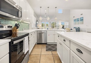 LAKE/GOLF COURSE, screened porch~ Golf Cart~ FREE Activities~ Pool, HotTub