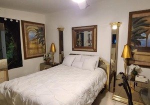 Lake Worth Studio-B Suite 5 miles from the Beach