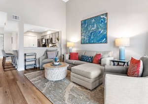 Lakefront ~ Golf Cart ~ Private Patio ~ Loft Area