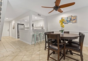 Lakefront Villa w/2 GOLF CARTS! Screened Porch, Bay Views. Near Beach & Pool