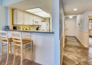 Land's End 202 building 9 Beachfront Condo w| balcony, close to pool!