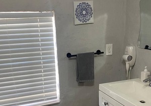 Large cozy home - Sleeps 6 - Near wynwood/dsgn dis