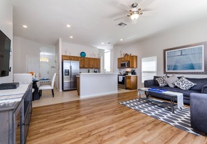 Lovely 5 Bed Home with Lake View and Private Pool