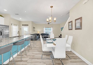 Lovely 5 Bed Splash Pool Townhome in Champions Gate