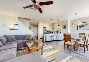 Lovely oceanfront townhouse in Summer Beach Village w/Shared Pool, Central AC