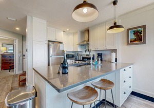 Lovely oceanfront townhouse in Summer Beach Village w/Shared Pool, Central AC
