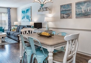 Lowcountry Lemon Beach Villa with pool & high-speed WiFi - walk to beach