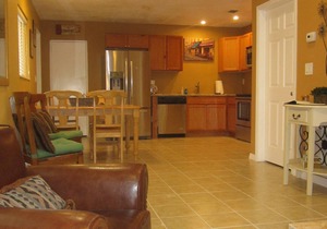 Lutz Cottage Apartment - Beaches/Busch Gardens/Disney/USF/Pets