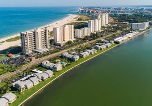 LUXE Beachfront Condo w/ huge balcony on Sand Key Gulf & Resort-like Amenities