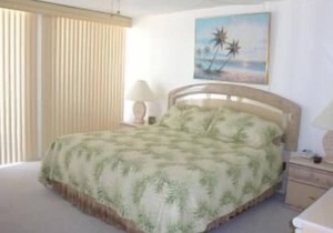 Luxurious Beach Front condo