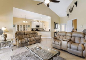 Luxurious home with stunning golf course views and private swimming pool & spa