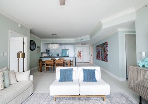 Luxurious Renovated Portofino 2BR Condo-Family Friendly Resort on the Beach!