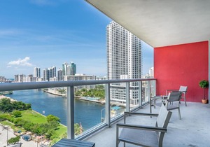 Luxurious Resort Apartment in Hallandale Beach