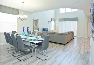 Luxury 5 bedroom with pool