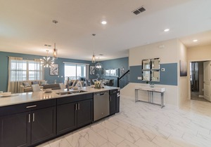 Luxury 9 bd/5 Bath with private Pool and Spa Home 157