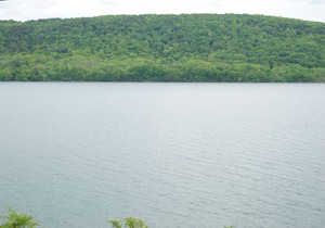 Luxury accommodation overlooking Lake Otsego with private waterfront. 11 rooms. in Cooperstown