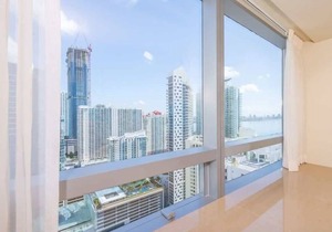 Luxury Four Seasons Condo | Free Valet & Gym