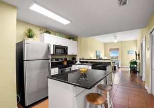 🌅 Madeira Bay Resort #412 – Marina-View Comfort with Pet-Friendly Charm & Family-Friendly Layout