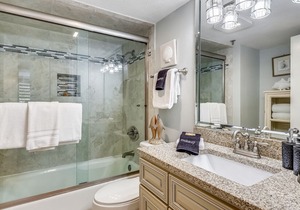 Magnolia House 305 is a Luxury 2 BR with Free Beach Service by RedAwning in Destin