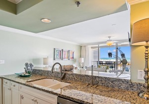 Magnolia House 309 is a Luxury 1 BR with Free Beach Service for 2 by RedAwning