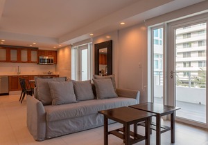 Miami Beach Luxury Condo, W/Private Terrace (301)