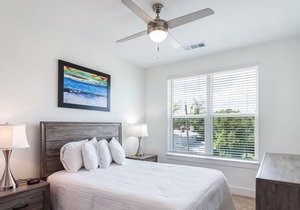 Modern 1 Bedroom Apartment by Stay Gia