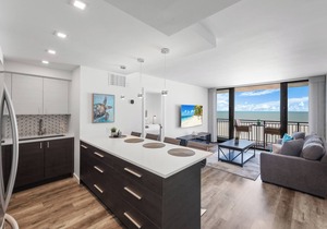 Modern 11th floor beachfront condo w/views/pool