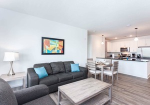 Modern 2 Bedroom Apartment by Stay Gia