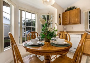 Modern 4 bed home with own private pool close to Disney