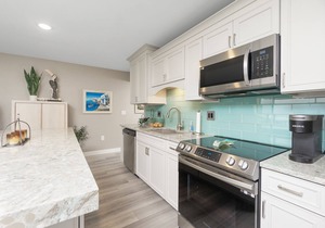 Modern condo with waterview "Sand & Surf"