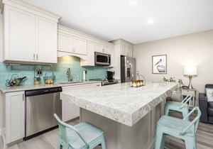 Modern condo with waterview "Sand & Surf"