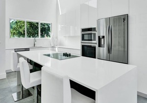 Modern Miami Beachouse with heated pool