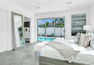 Modern Miami Beachouse with heated pool