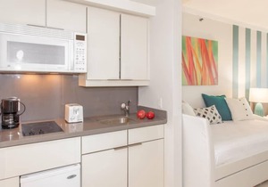 MVR - This Miami Escape Is Built to Impress