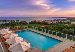 MVR - This Miami Escape Is Built to Impress