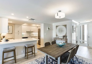 Naples Continental Club Beachfront condo!