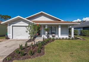 Naples Park Paradise with salt water heated pool.