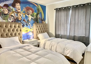 Near Disney, single floor, beautiful and clean, Private Pool!!