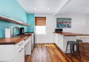 New Boutique Hotel/Condo 1.5 blocks from the beach & boardwalk #7