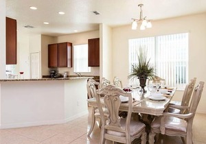New Listing! Crystal Cove Resort, 6mi to Disney & 11mi to Universal - BT51886