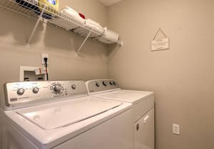 NEW LISTING - TV's in All Bedrooms – Games Room – Pool – Clear Creek Community